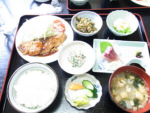 20110809・1-14 昼食.jpg